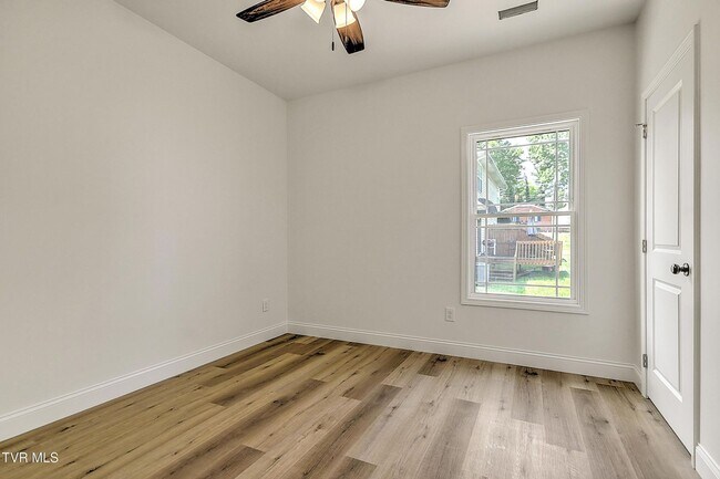 Building Photo - 703 Swadley Rd