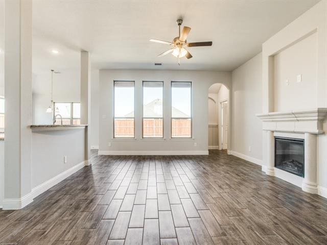 Building Photo - 524 Redbud Dr