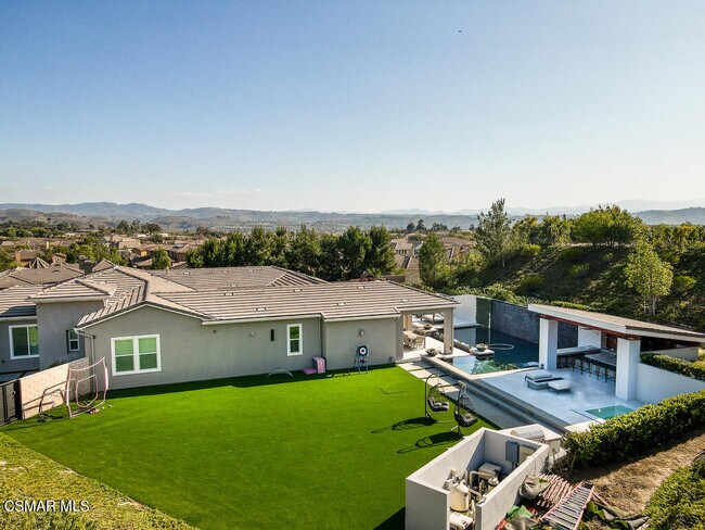 Building Photo - 6981 Shadow Wood Dr