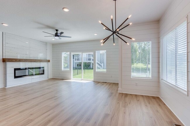 Building Photo - 3554 N Tyler Ct