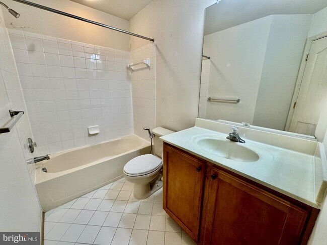 Building Photo - 23517 Gardenside Pl