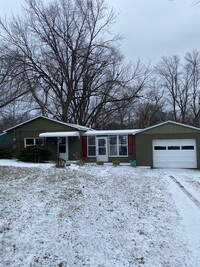 Building Photo - Cozy 1 Bedroom 1 Bath