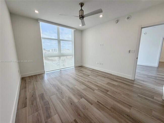 Building Photo - 550 Okeechobee Blvd