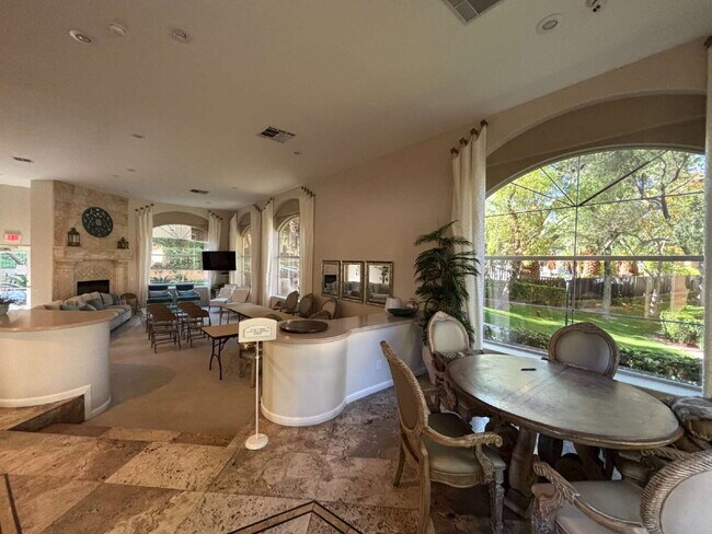 Building Photo - HOLIDAY SPECIAL! SIGN YOUR LEASE BY 12.31.25 AND RECEIVE THE FIRST 2 WEEKS RENT FREE!! Experience...