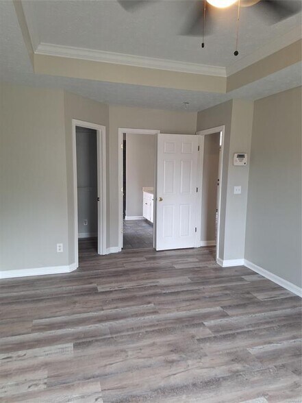 Building Photo - 6309 Scenic Dr