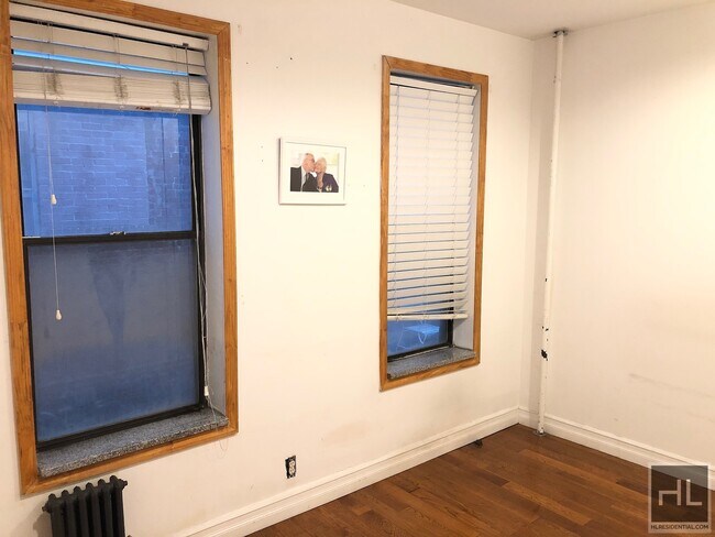 Building Photo - NASSAU AVENUE & Hausman St TRUE 1 bed