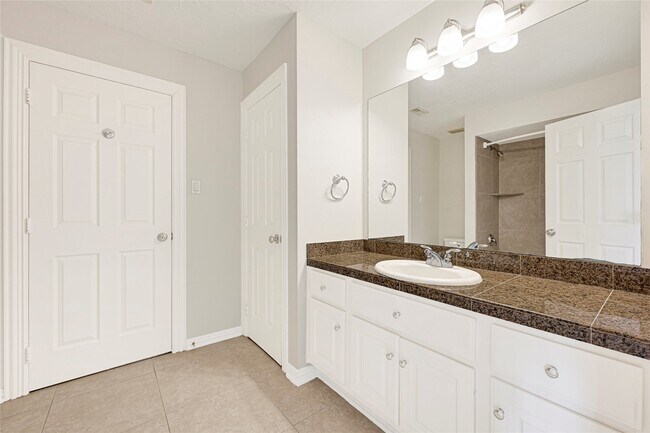 Building Photo - 2014 Ivy Crest Ct