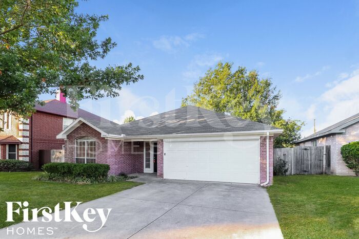 Primary Photo - 7956 Clear Brook Cir