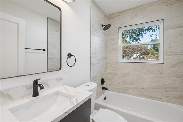 Building Photo - 1626 Crest Ridge Dr