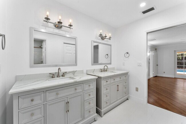 Building Photo - 2244 Quail S Rdg