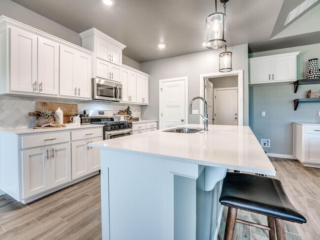 Building Photo - 9617 Lake Gohar Dr