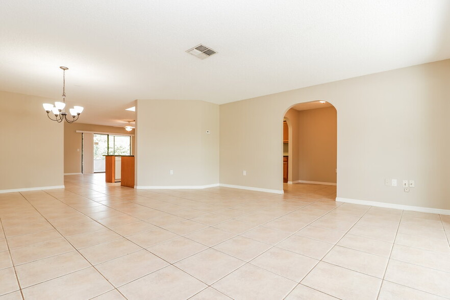 Building Photo - 8553 Bridgewater Dr
