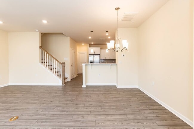 Building Photo - Three Bedroom Home