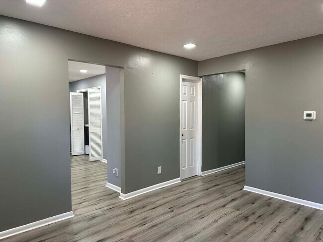 Building Photo - Charming 3 Bedroom 2 Bath for rent!!