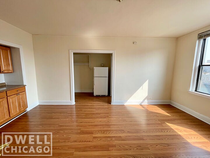 Building Photo - 2777 N Milwaukee Ave