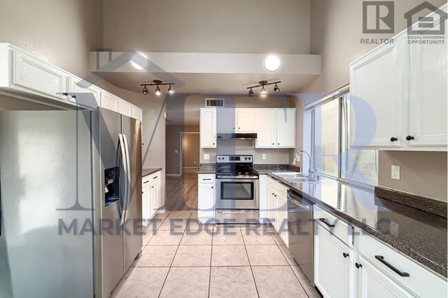 Building Photo - 3Bed/3Bath Home at Cave Creek/Greenway Rd!...