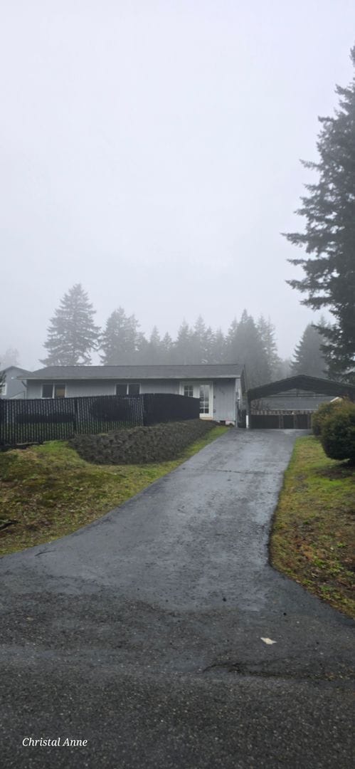 Building Photo - Updated 3 bedroom with a bonus room