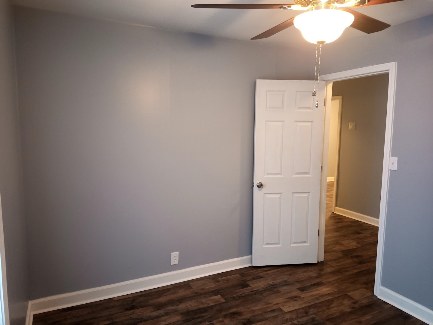 Building Photo - 303 Fleetwood Dr