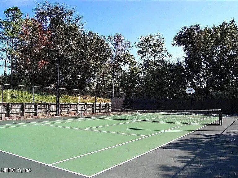 Tennis & basketball courts - 900 Ironwood Dr