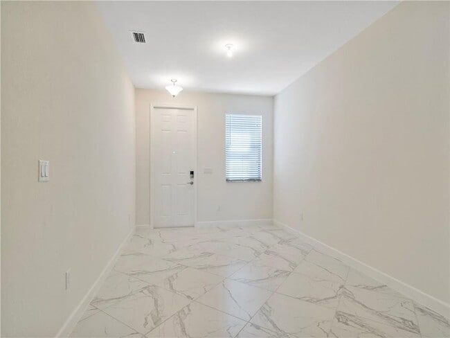 Building Photo - 13056 Anthorne Ln