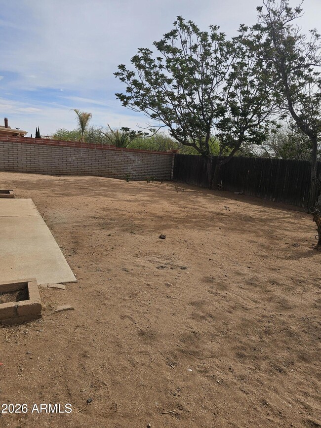Building Photo - 5018 E Evergreen Dr