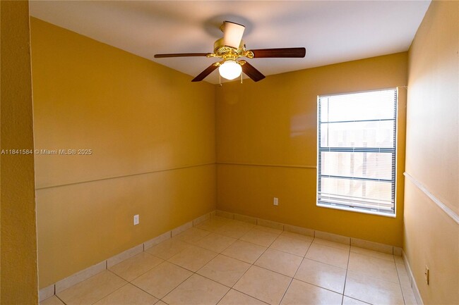 Building Photo - 13536 SW 11th Ln