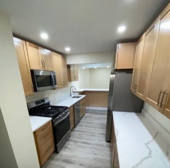 Primary Photo - 26 Hazelwood St