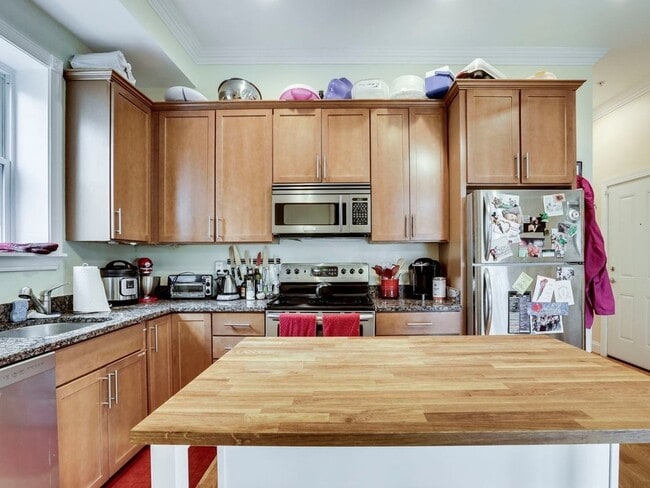Building Photo - 3917 7th St NW