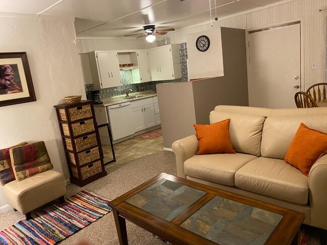 Building Photo - 304 S Harrison St