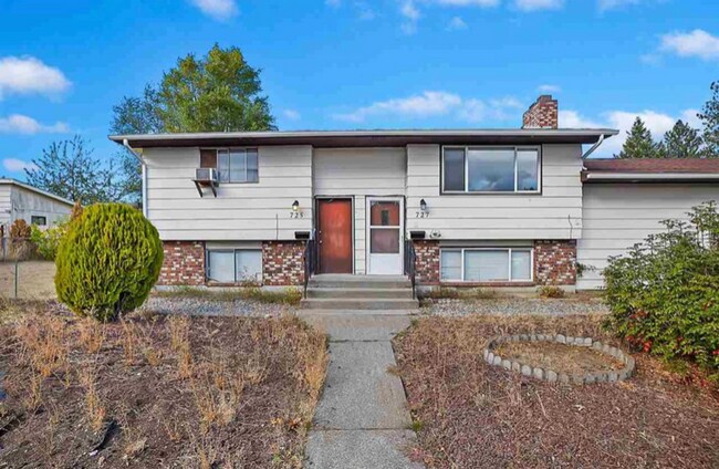 Primary Photo - 727 E Olympic Ave