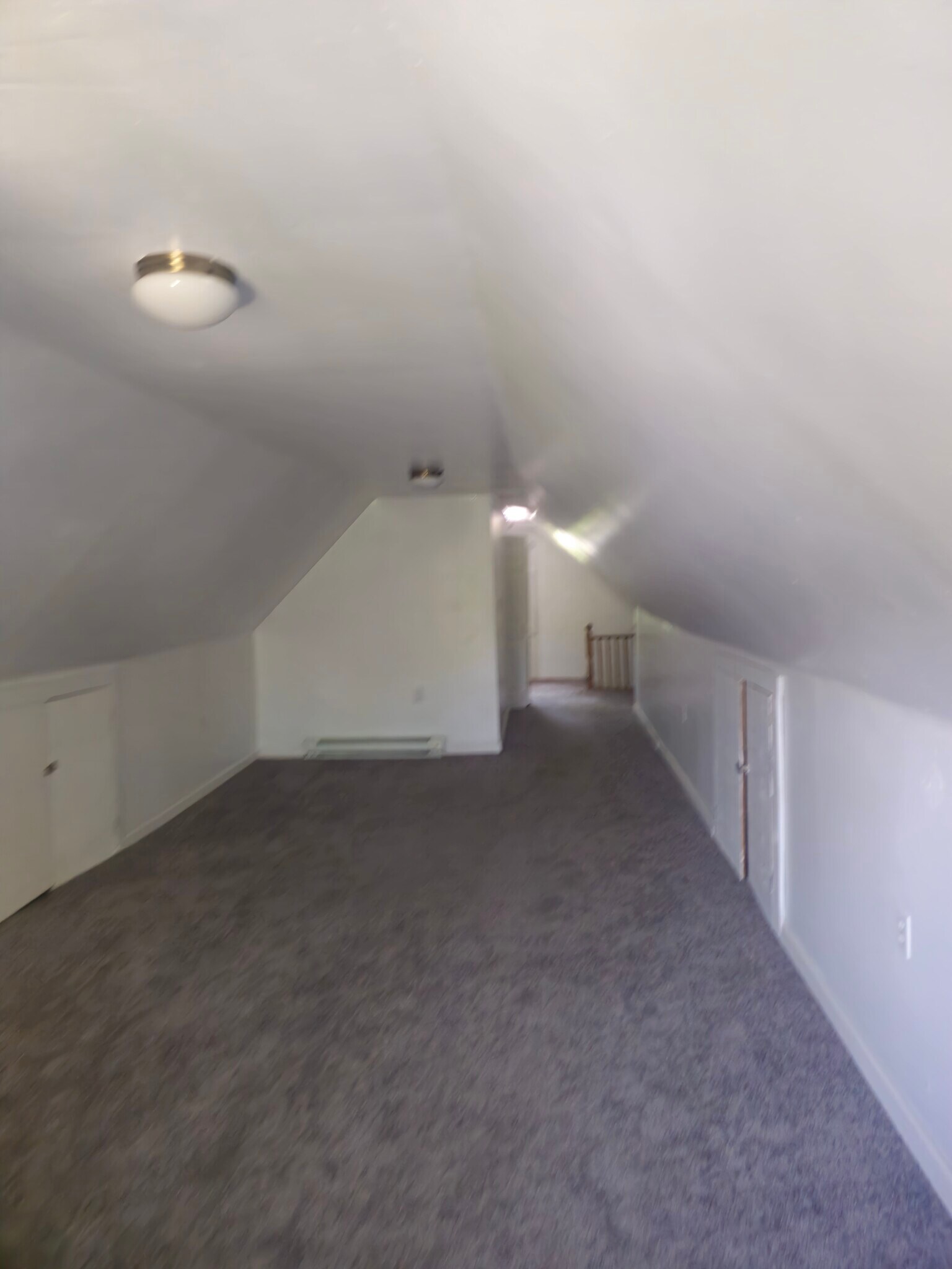 Building Photo - 529 Taylor Ave
