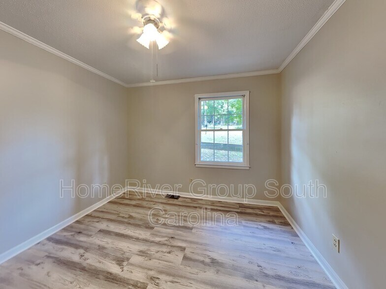Building Photo - 2380 Spring Valley Dr