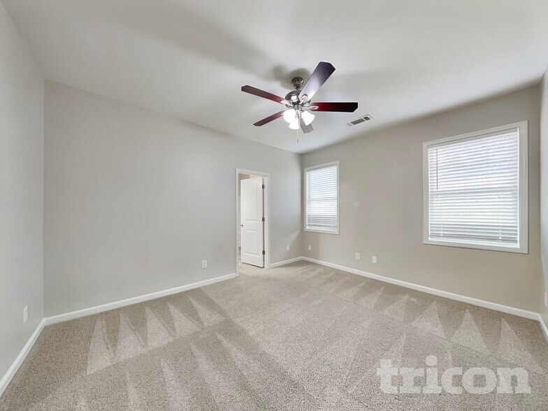 Building Photo - 7802 Bluefin Trail