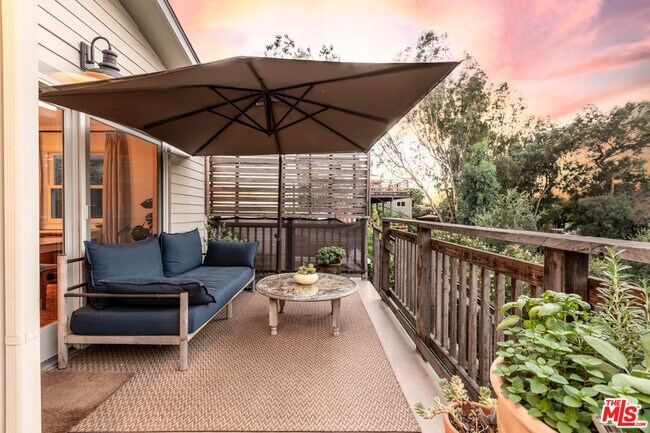 Building Photo - 6271 Saylin Ln