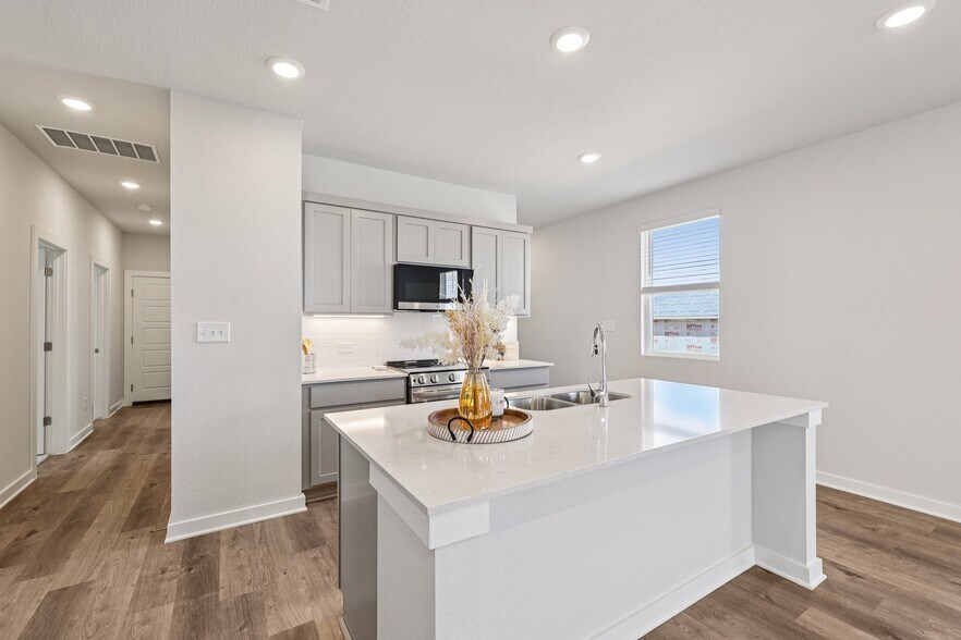 Building Photo - 133 Cutleaf
