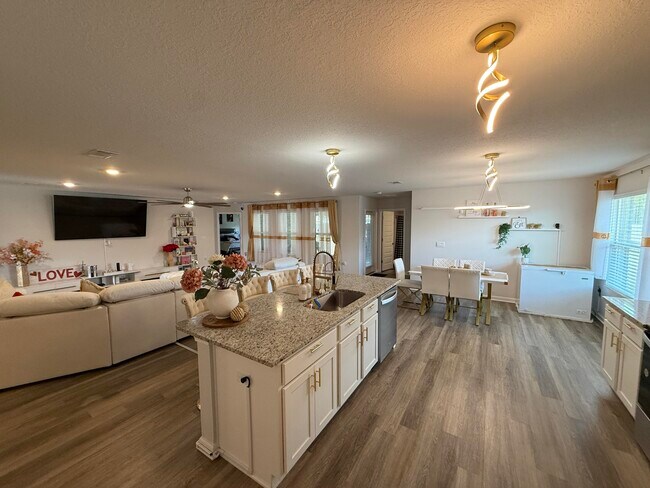 Building Photo - 8616 Tarsus Dr