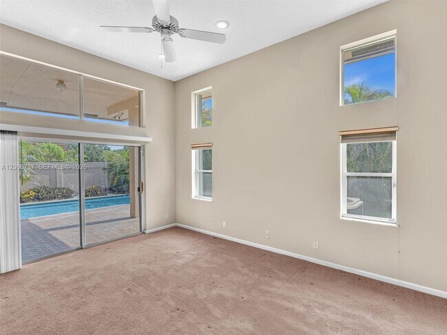 Building Photo - 11335 Lakeshore Dr