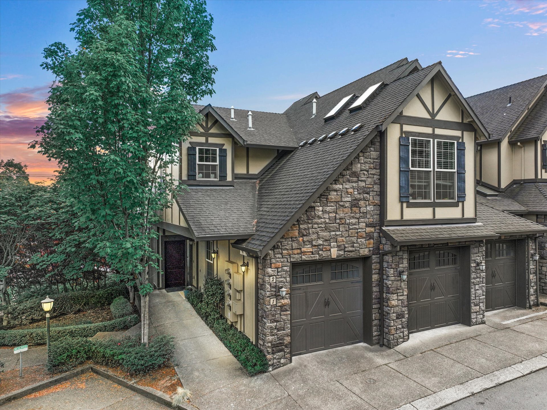 Building Photo - 3640 SW Baird St