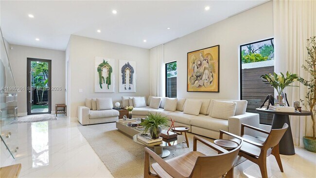 Building Photo - 3075 Mary St