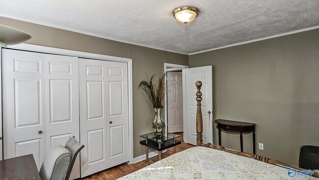 Building Photo - 1203 Governors Dr SE