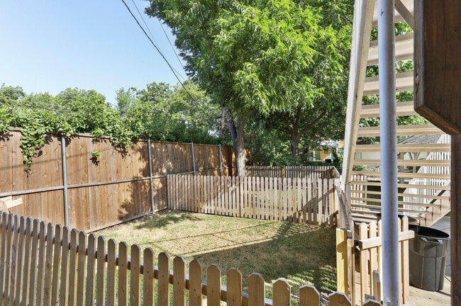 Building Photo - 5807 Vickery Blvd