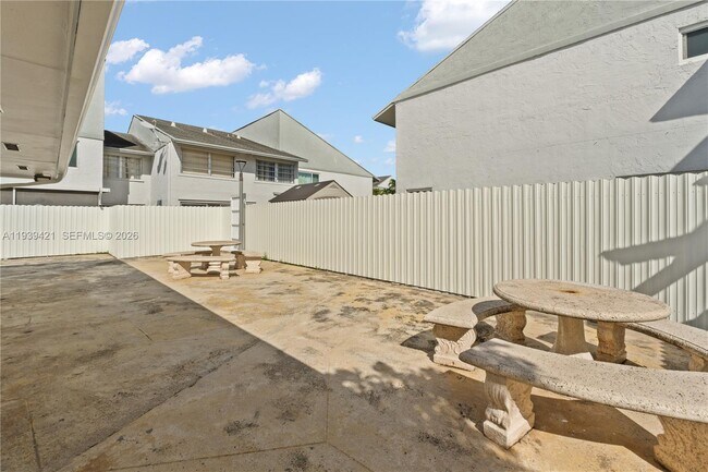 Building Photo - 8480 SW 156th Pl