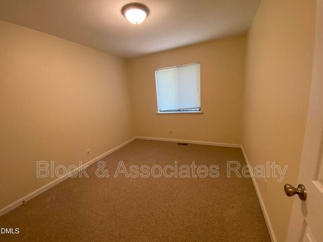 Building Photo - 2420 Stadium Dr