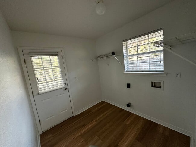 Building Photo - Spacious All Brick 4/3 in Whisper Creek