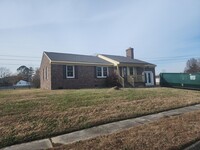 Building Photo - Completely remodeled 4bd 2 bth Chesapeake