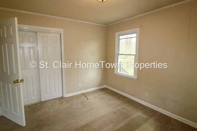 Building Photo - Cute Duplex Close to Pell City