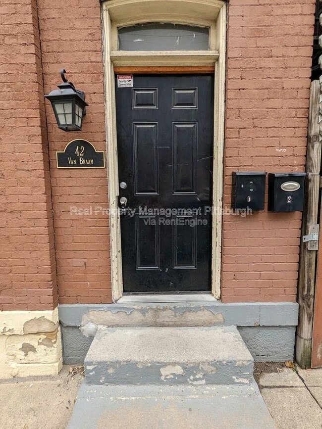 Building Photo - 42 Van Braam St