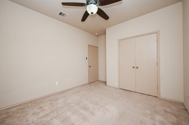 Building Photo - 20603 Flintoff Ln