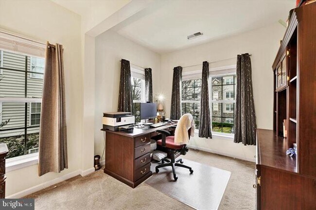 Building Photo - 11130 Chambers Ct