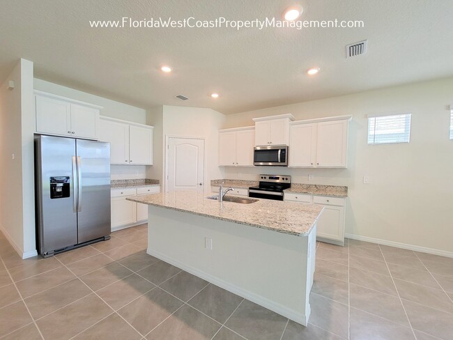 Building Photo - COOL COASTAL 4 BED/2 BATH HOME! PALISADES LAKEWOOD RANCH! COMMUNITY POOL/FITNESS ROOM!